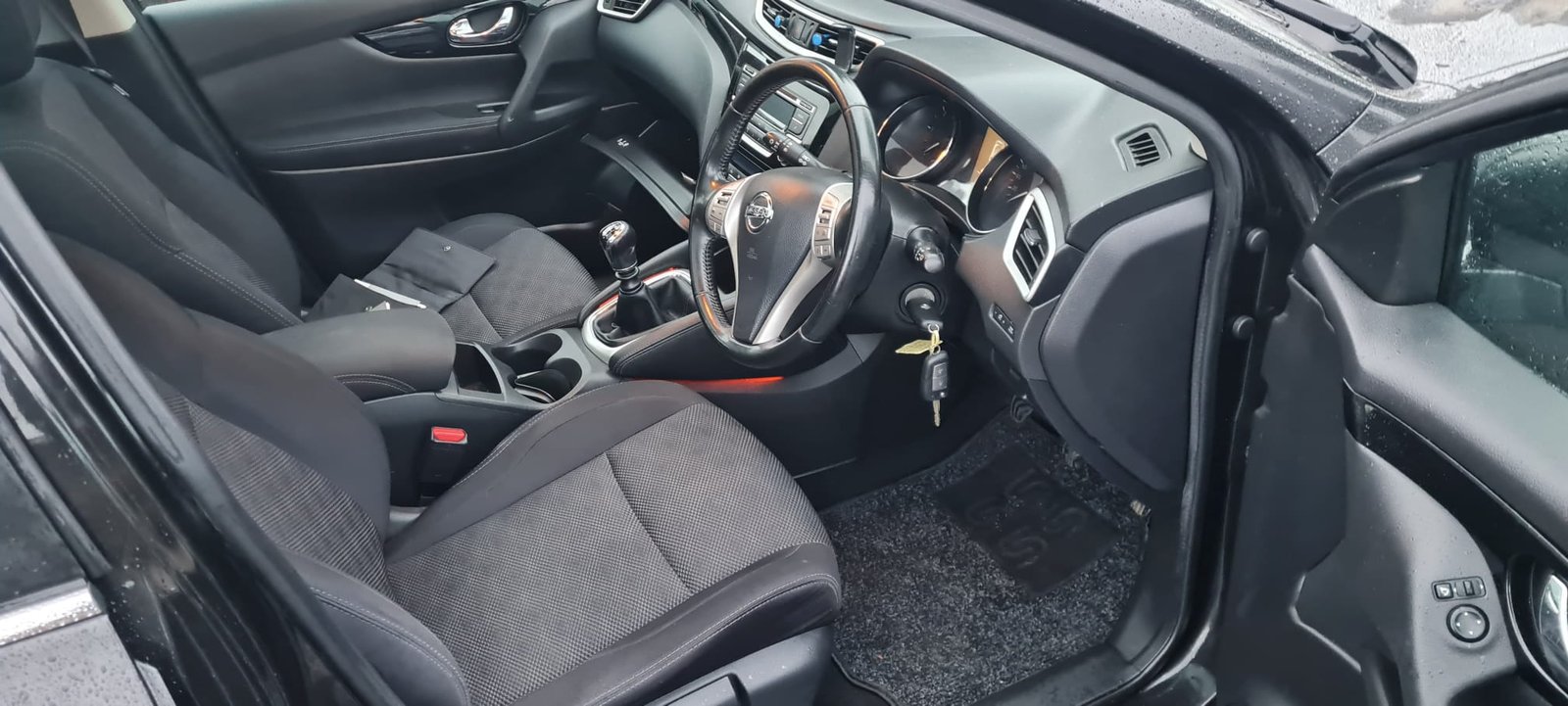 
								2017 (171) Nissan Qashqai SV 1.5 E full									