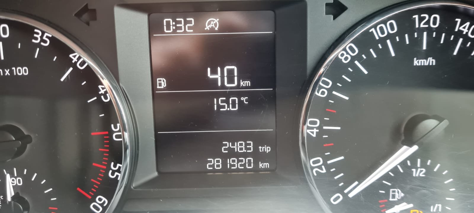 
								2015(151)Skoda Octavia 1.6 TDI 105 HP Active full									