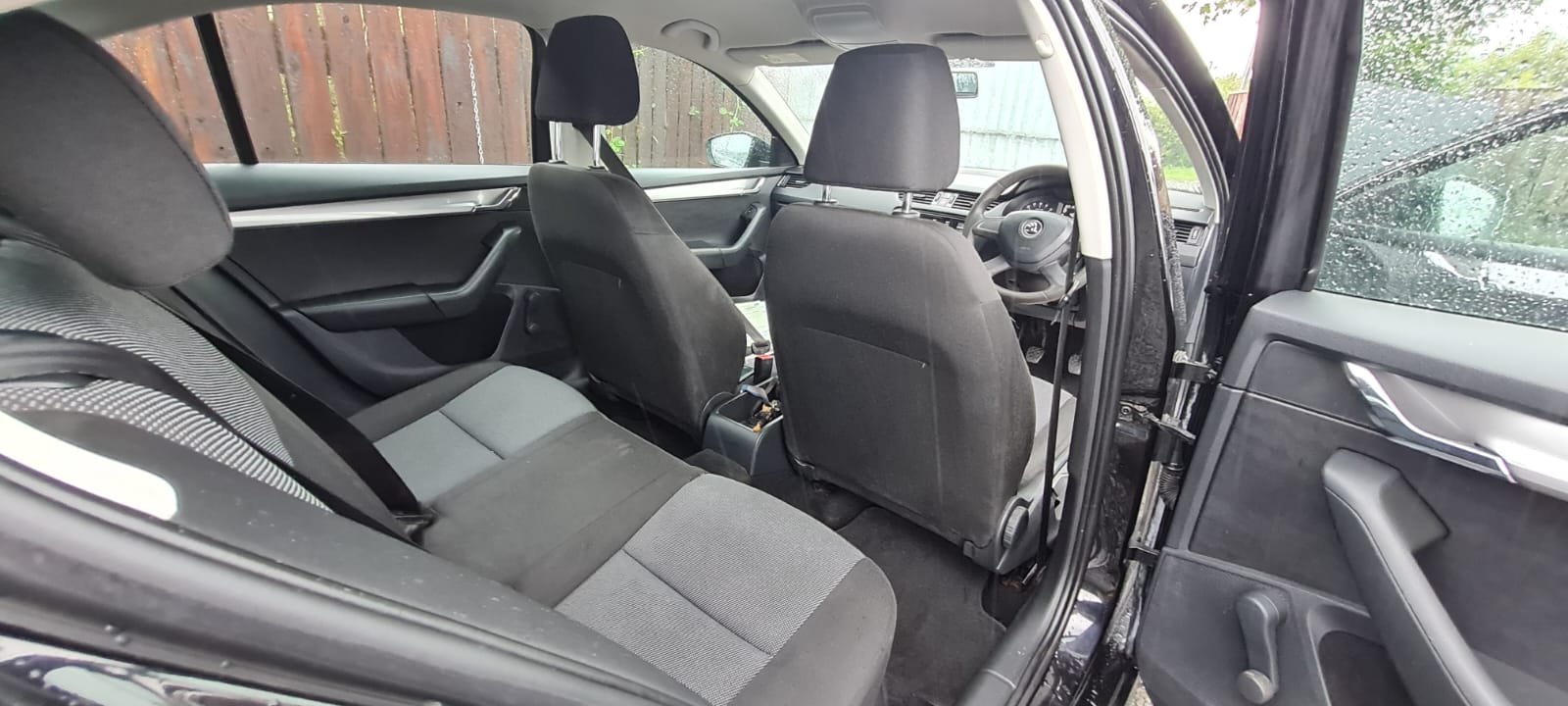 
								2015(151)Skoda Octavia 1.6 TDI 105 HP Active full									