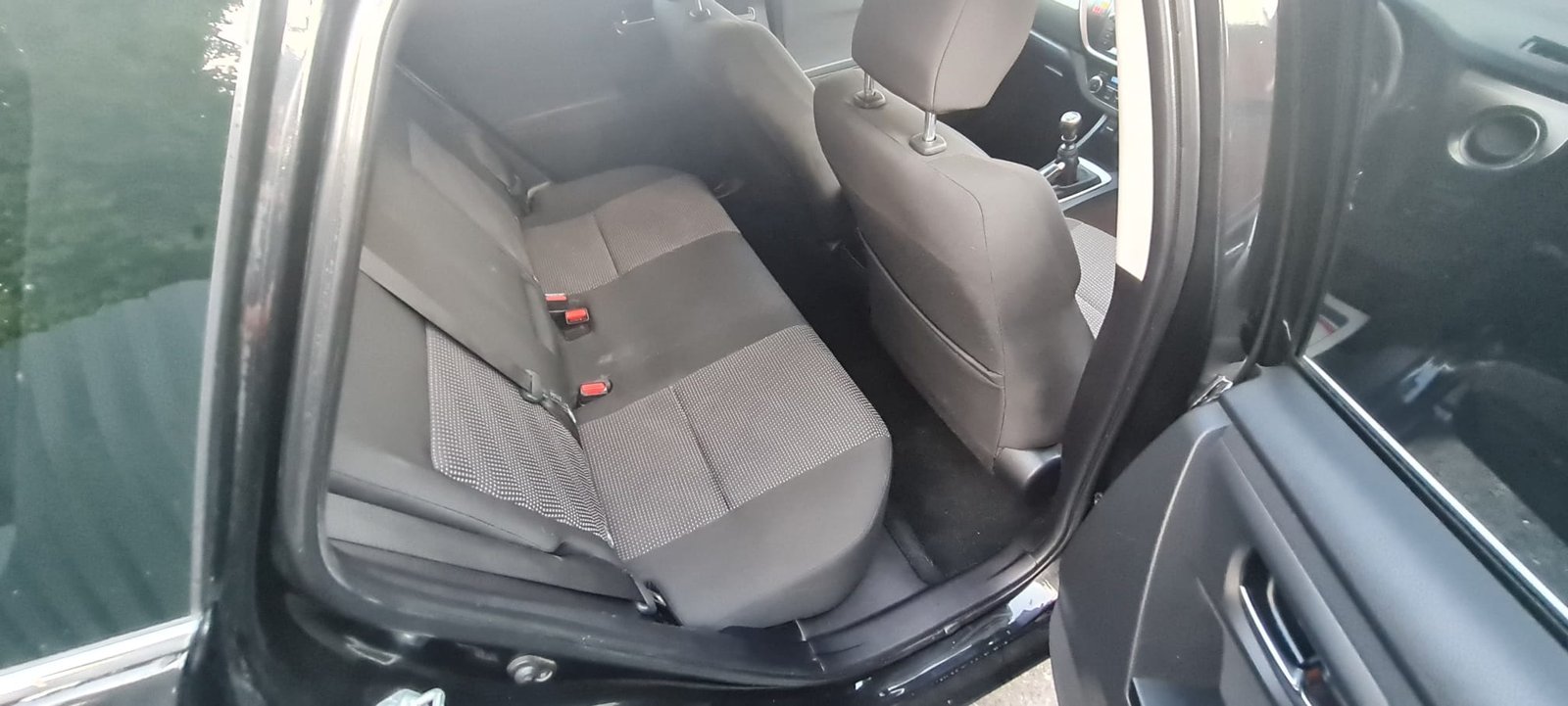 
								Toyota Auris Estate 1.4 D4D 2013 (132) full									