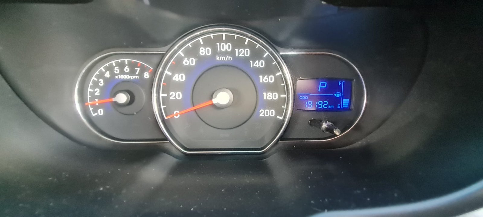 
								Hyundai i10 2011 1.2 Automatic full									