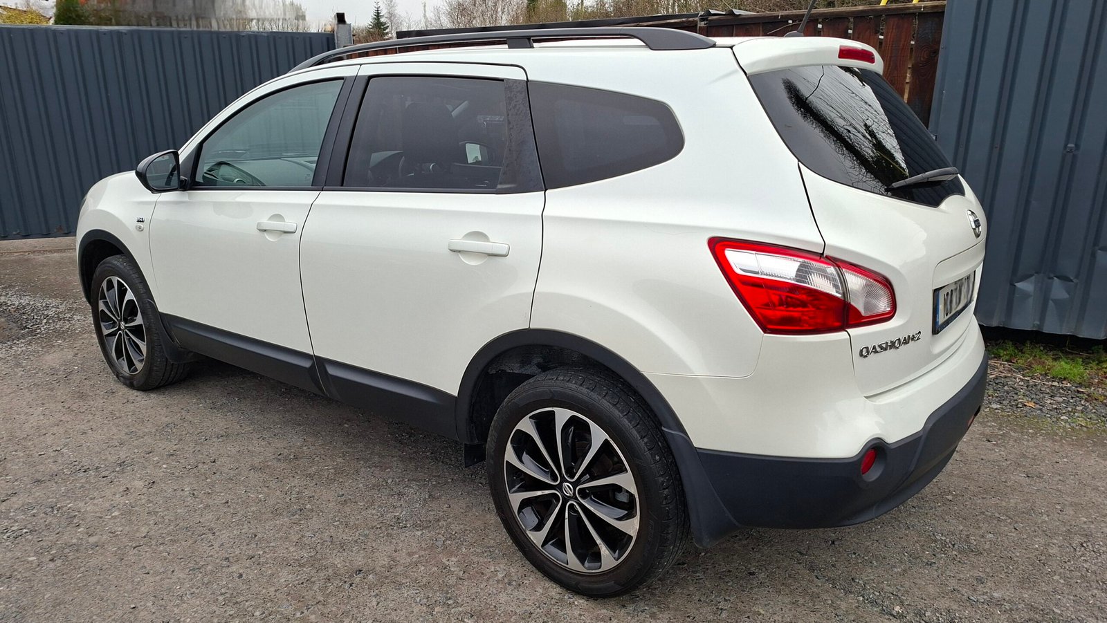 
								Nissan QASHQAI +2 1.5 dCi 360 full									