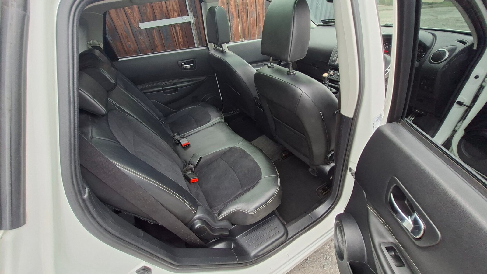 
								Nissan QASHQAI +2 1.5 dCi 360 full									